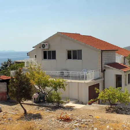 Zavalatica 9144a Apartmán Čara